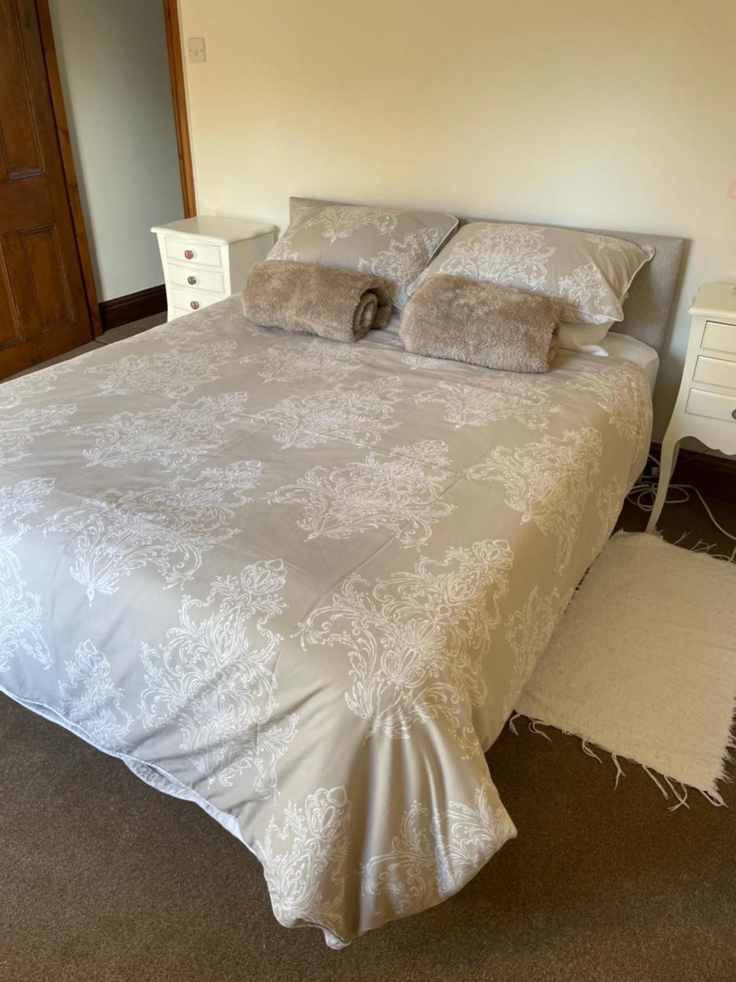 Pear Tree House 2 Bed Apartment Hartford  Екстериор снимка