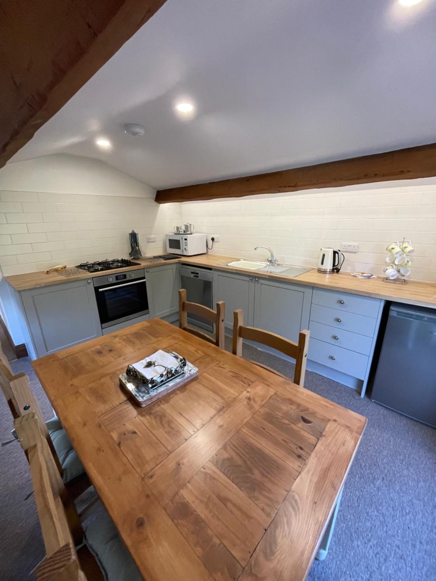 Pear Tree House 2 Bed Apartment Hartford  Екстериор снимка